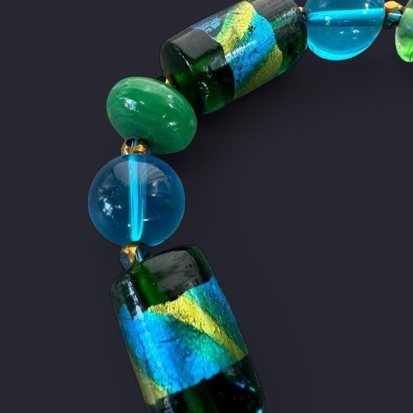 Blue Green Chunky Glass Bead Bracelet - Picture 3 of 6